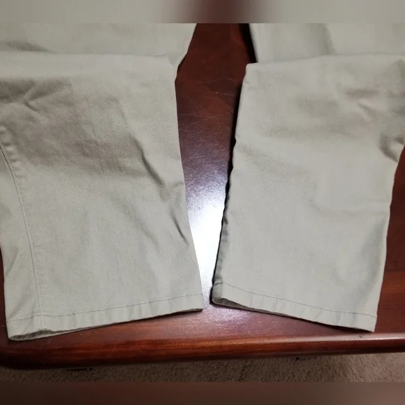 Haggar Men's Action Khaki Pants - Picture 9 of 11